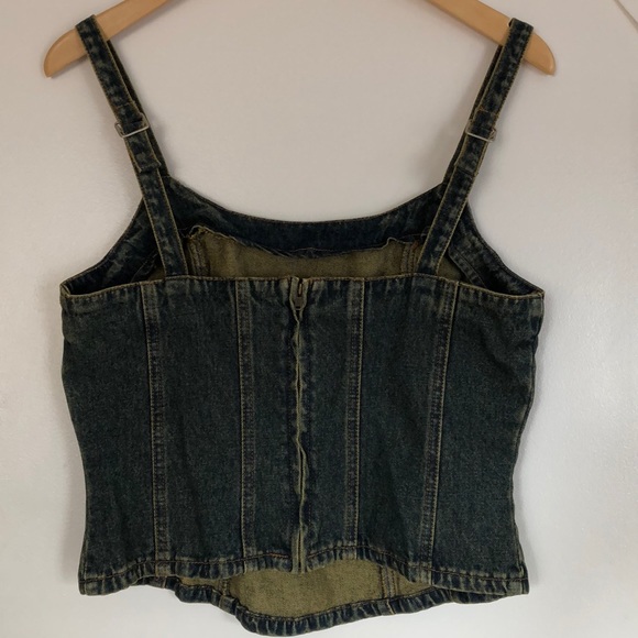 Top - Picture 2 of 4